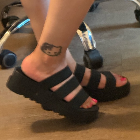 FLATFORMS💗 - Picture 5 of 5